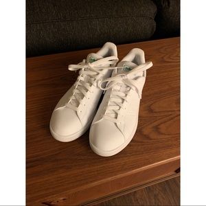 Adidas - Advantage Trainer